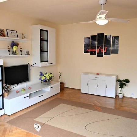 Marin Hotel Apartment Brasov Luaran gambar